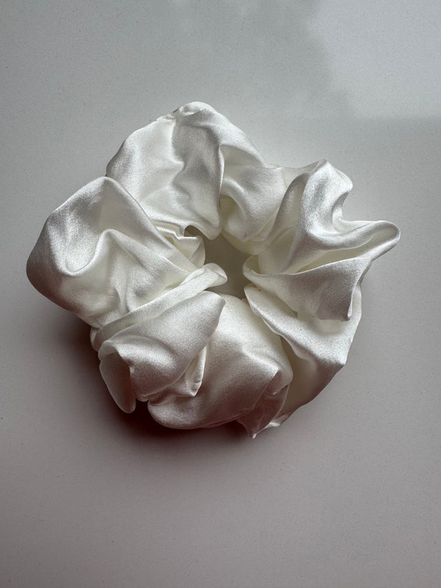 Silk Scrunchy - Ivory
